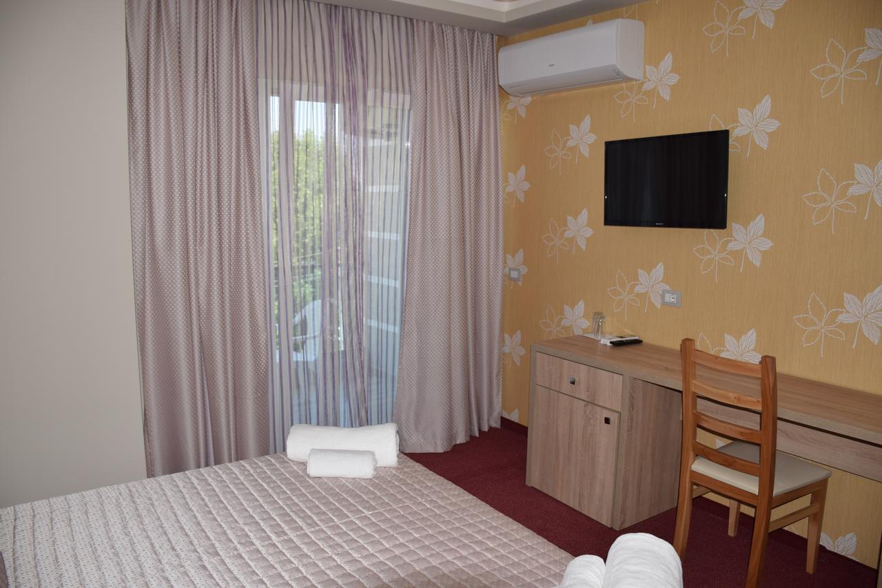 Hotel Pogradeci 2 Tushemisht Esterno foto