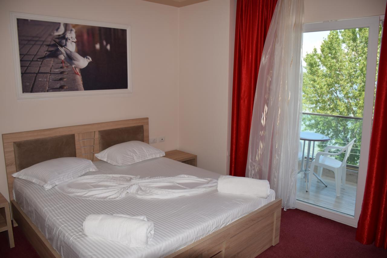 Hotel Pogradeci 2 Tushemisht Esterno foto