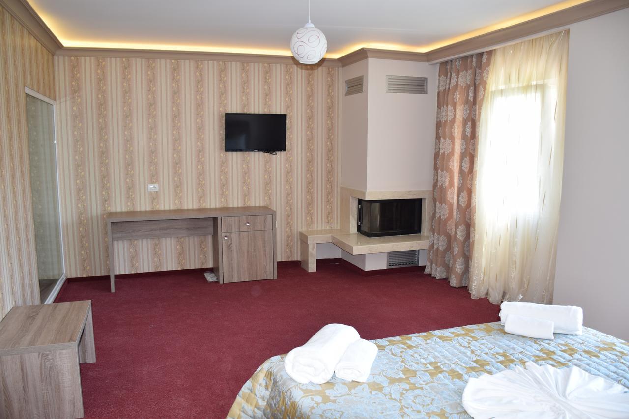 Hotel Pogradeci 2 Tushemisht Esterno foto